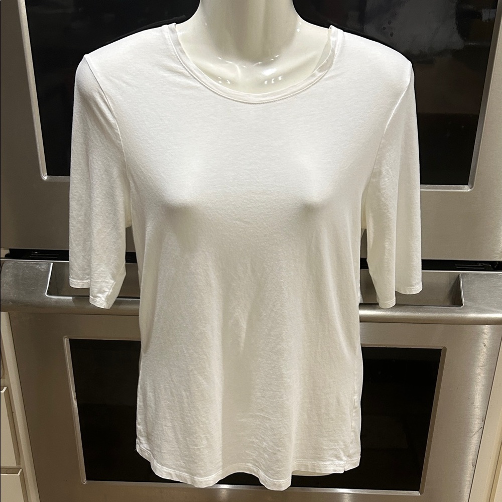 Elegant White Short Sleeve Tee